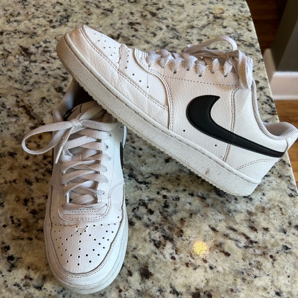 Nike women's size 8 Court Vision, White w/ black - Picture 1 of 3
